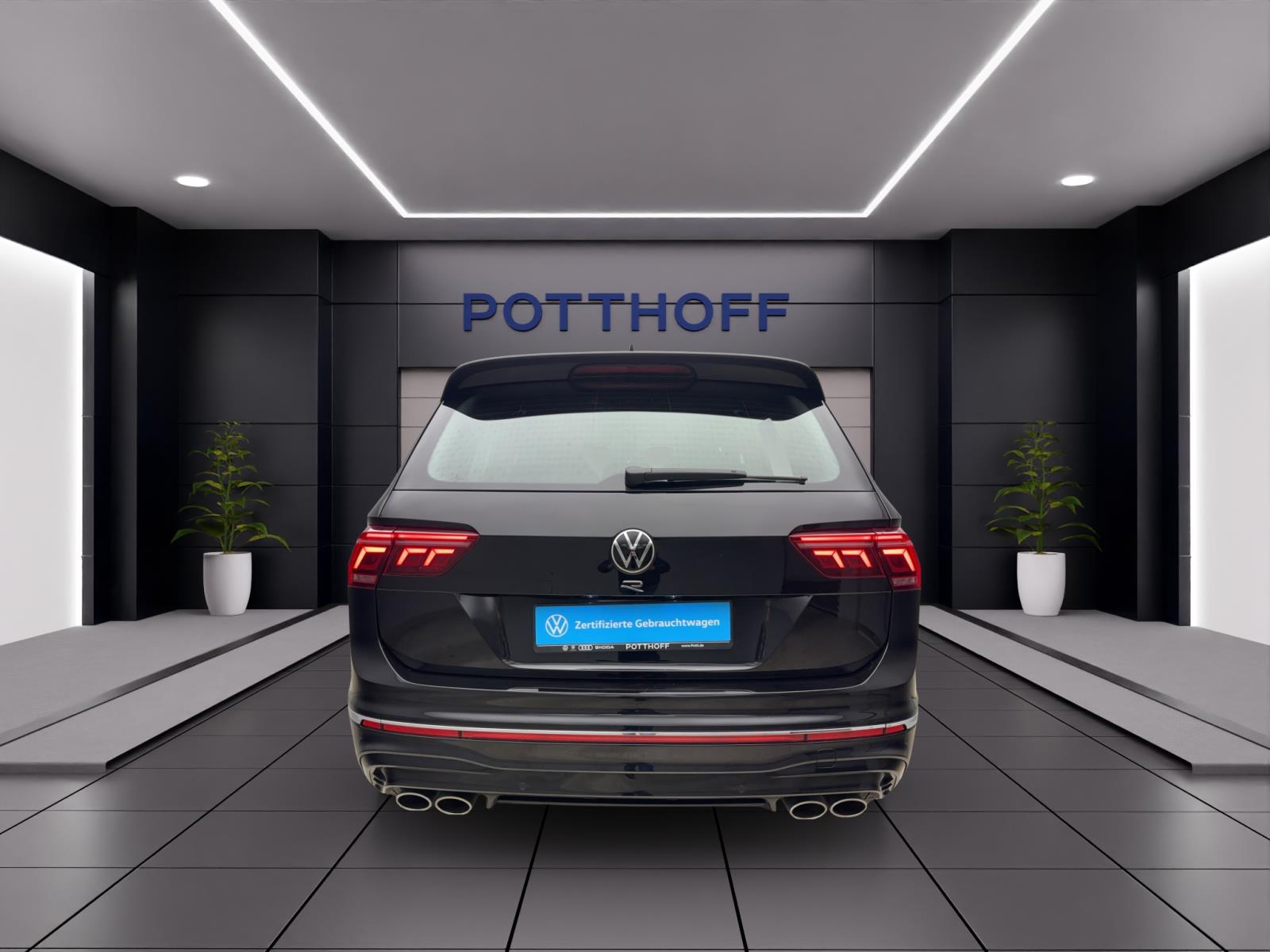 Volkswagen Tiguan 2.0 TSI DSG R 4Motion ACC DCC PDC IQ.Light Navi Sitzhzg