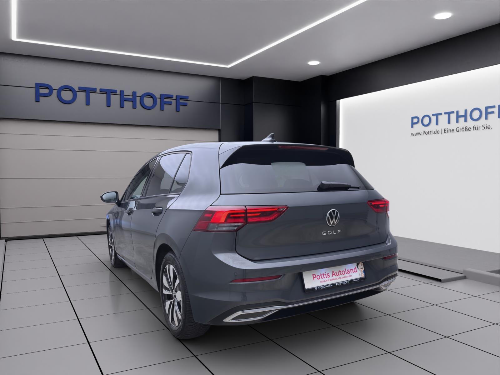 Volkswagen Golf 1.5 TSI MOVE ACC PDC NAVI SITZHZG