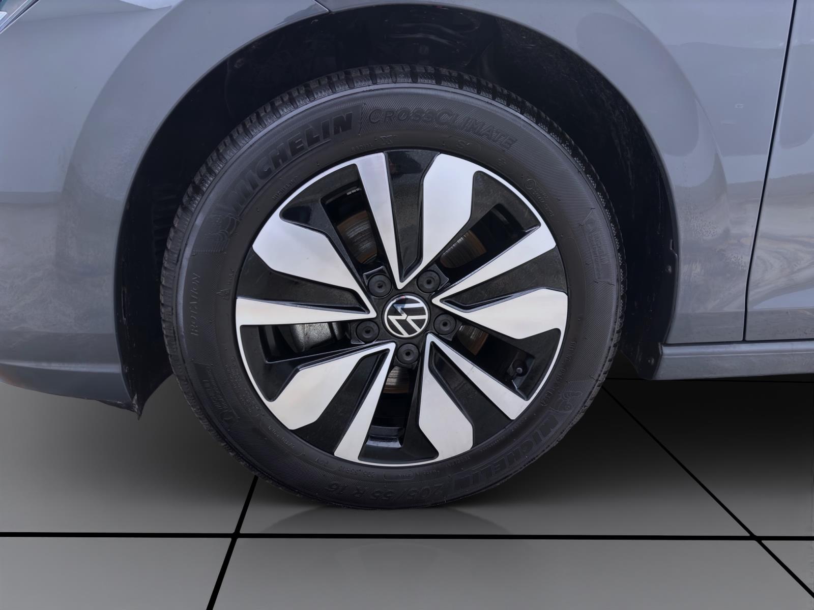 Volkswagen Golf 1.5 TSI MOVE ACC PDC NAVI SITZHZG