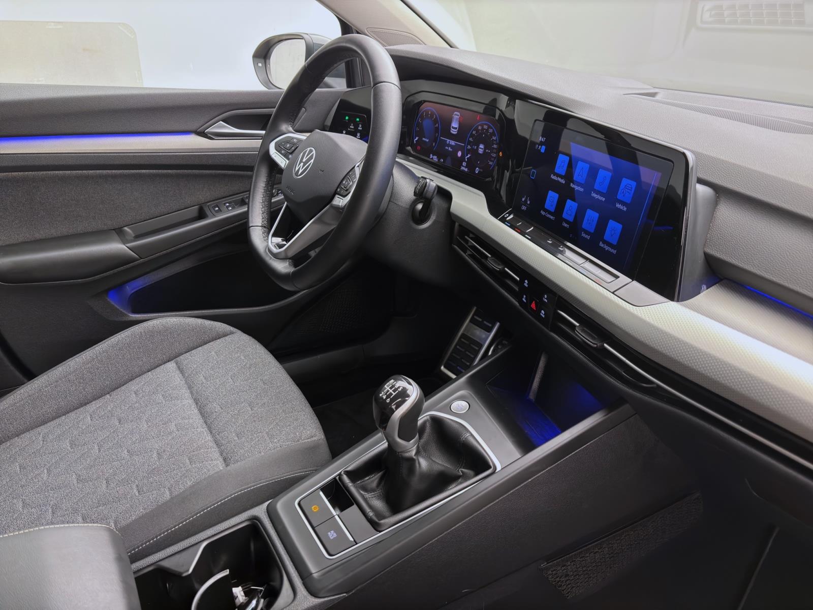Volkswagen Golf 1.5 TSI MOVE ACC PDC NAVI SITZHZG