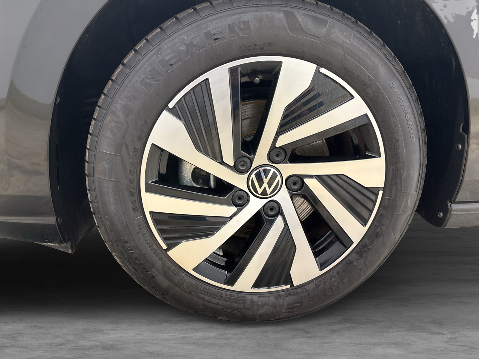 Volkswagen Golf 2.0 TDI DSG LIFE NAVI ACC PDC KAMERA