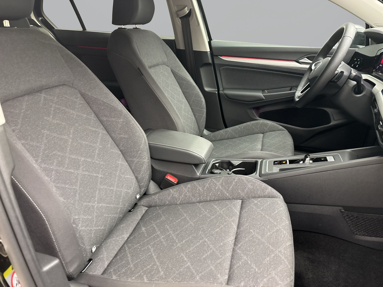 Volkswagen Golf 2.0 TDI DSG LIFE NAVI ACC PDC KAMERA
