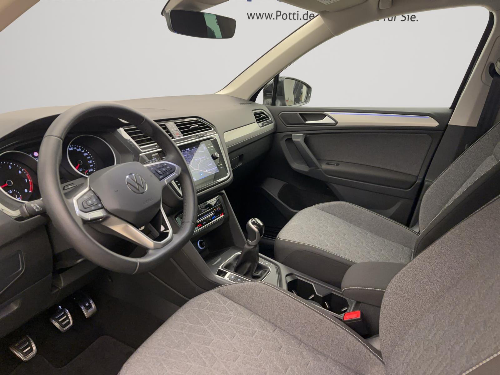 Volkswagen Tiguan 1.5 TSI MOVE NAVI ACC KAMERA PDC