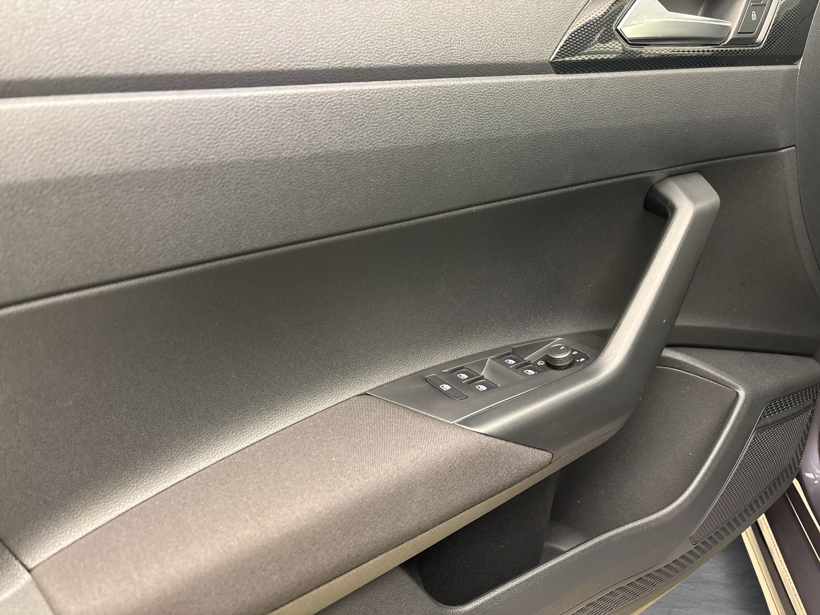 Volkswagen Taigo 1.0 TSI LIFE PDC LED APPCONNECT SITZHZG