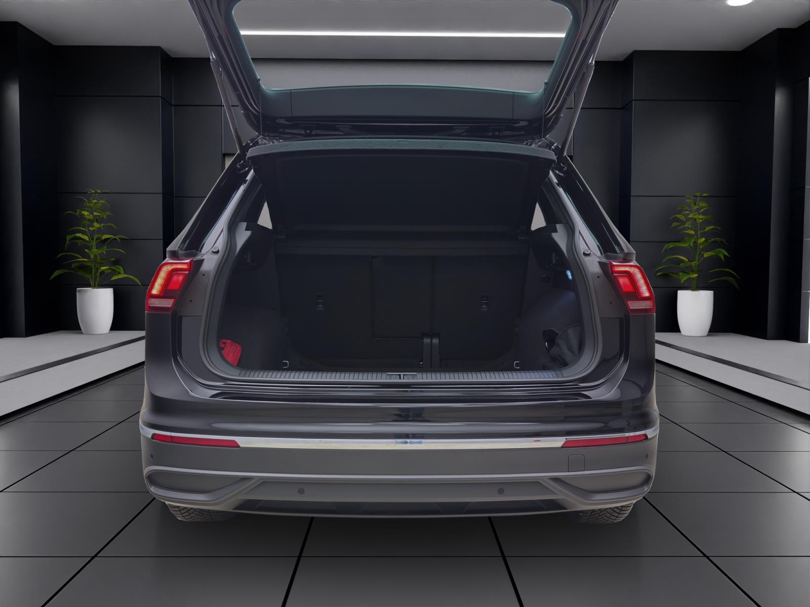 Volkswagen Tiguan 2.0 TDI DSG MOVE AHK NAVI ACC IQ.DRIVE