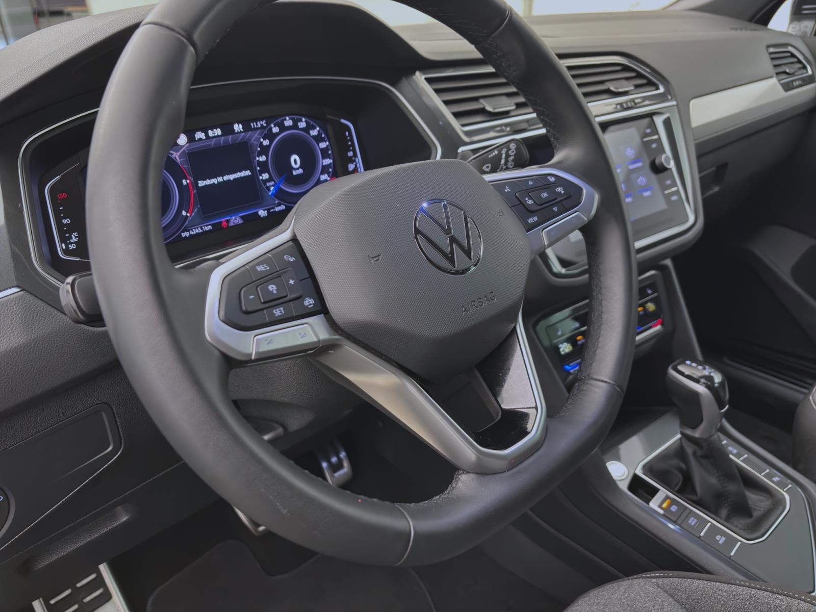 Volkswagen Tiguan 2.0 TDI DSG MOVE AHK NAVI ACC IQ.DRIVE
