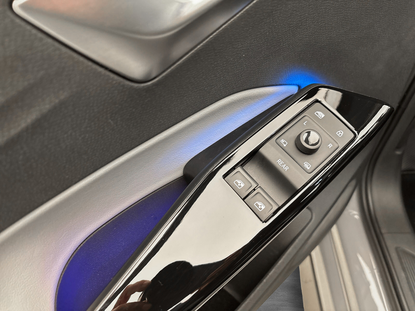 Volkswagen ID.3 Pro S Tour ACC PDC Kamera IQ.Light Navi HUD Sitzhzg