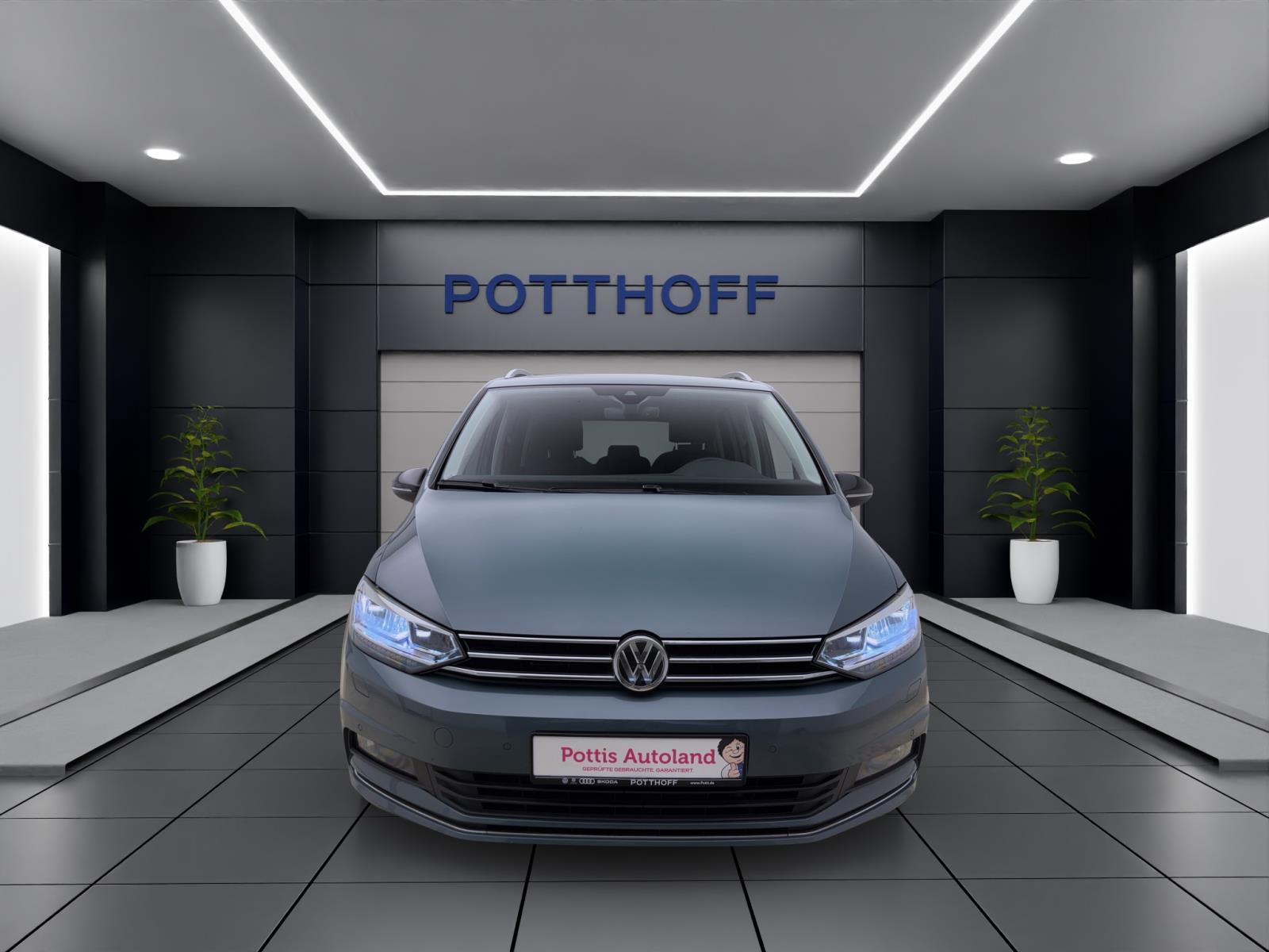 Volkswagen Touran 1.5 TSI DSG IQ.DRIVE PANO NAVI ACC PDC