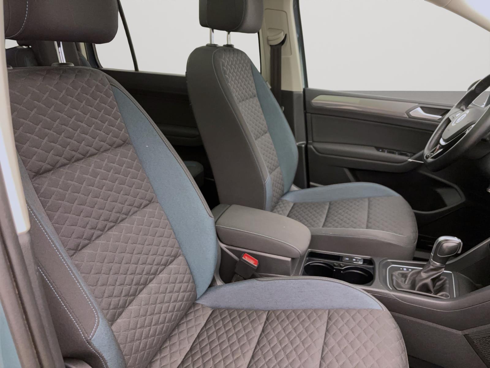 Volkswagen Touran 1.5 TSI DSG IQ.DRIVE PANO NAVI ACC PDC