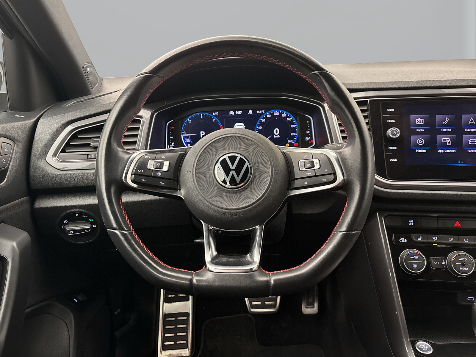 Volkswagen T-Roc 2.0 TDI DSG Sport 4Motion AHK ACC DCC PDC Kamera LED Navi Beats