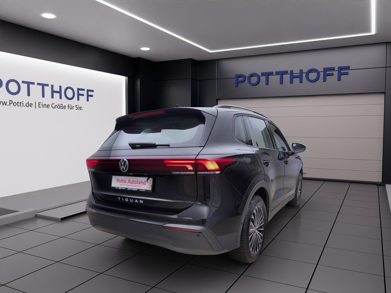 Volkswagen Tiguan 2.0 TDI DSG LIFE AHK NAVI ACC PDC LED