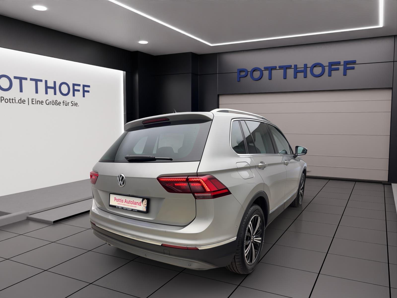Volkswagen Tiguan 1.5 TSI DSG Highline ACC PDC Kamera LED Navi Sitzhzg