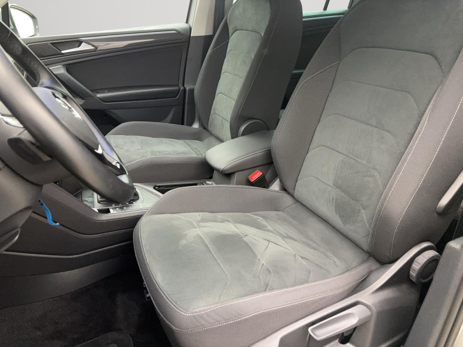Volkswagen Tiguan 1.5 TSI DSG Highline ACC PDC Kamera LED Navi Sitzhzg