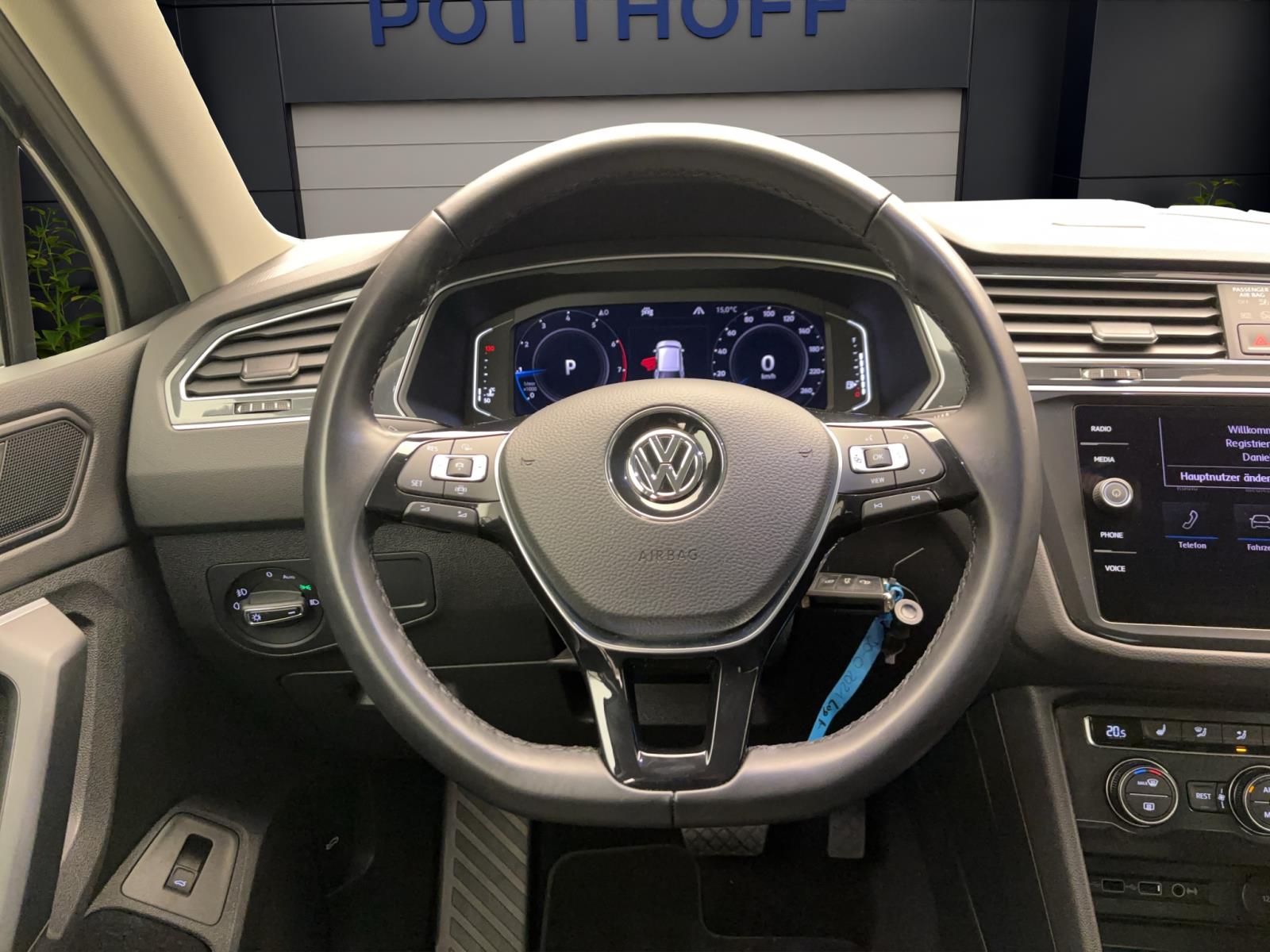 Volkswagen Tiguan 1.5 TSI DSG Highline ACC PDC Kamera LED Navi Sitzhzg