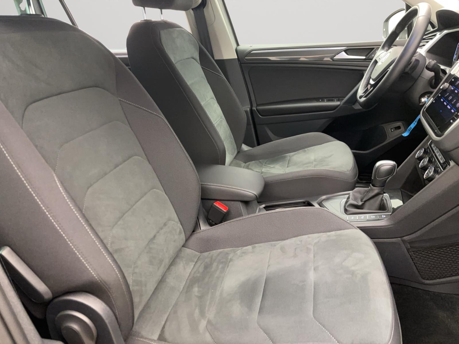Volkswagen Tiguan 1.5 TSI DSG Highline ACC PDC Kamera LED Navi Sitzhzg