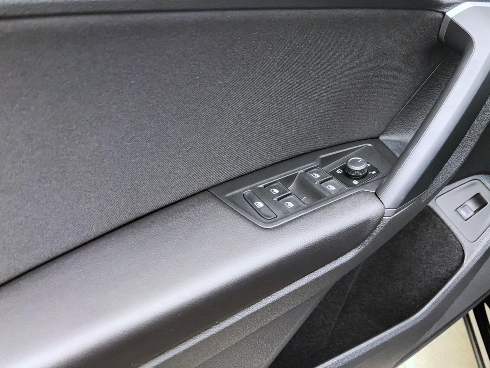 Volkswagen Tiguan 1.5 TSI DSG ELEGANCE STANDHZG AHK ACC NAVI
