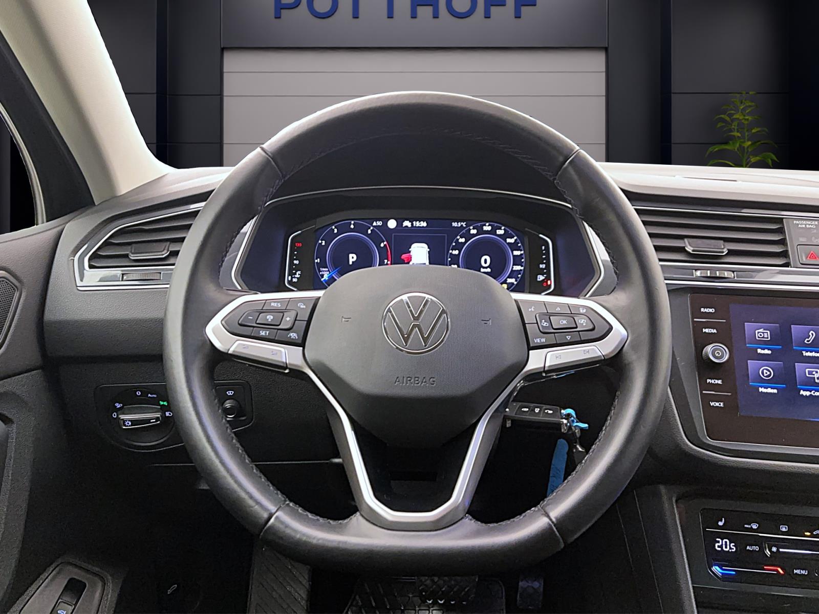 Volkswagen Tiguan 1.5 TSI DSG ELEGANCE STANDHZG AHK ACC NAVI