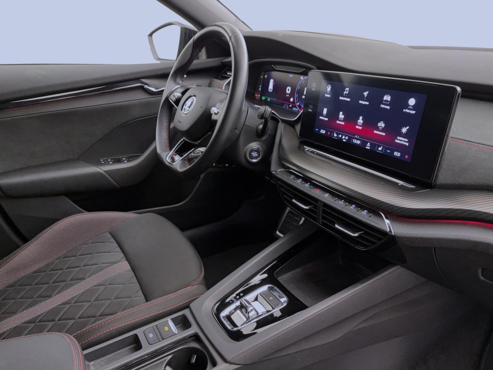 Skoda Octavia Combi iV 1.4 TSI DSG RS PDC LED Navi Sitzhzg HUD Canton
