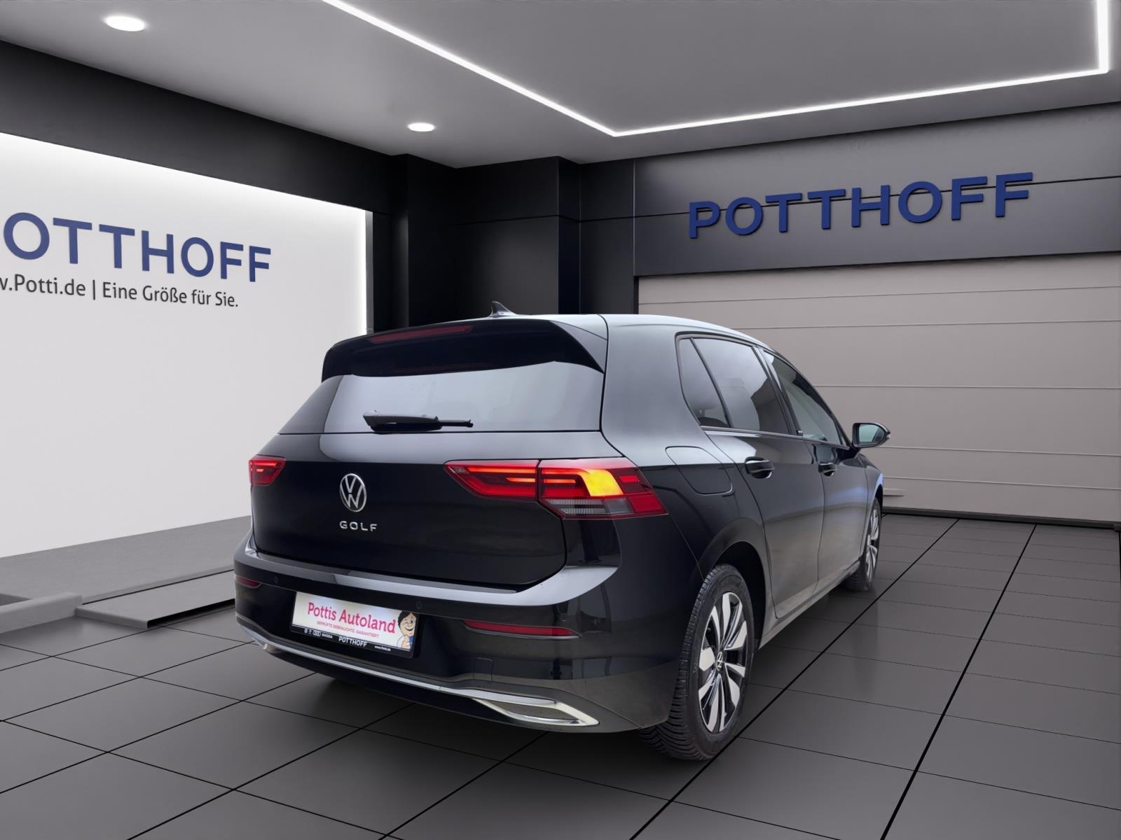 Volkswagen Golf 2.0 TDI DSG MOVE NAVI ACC AHK PDC LED