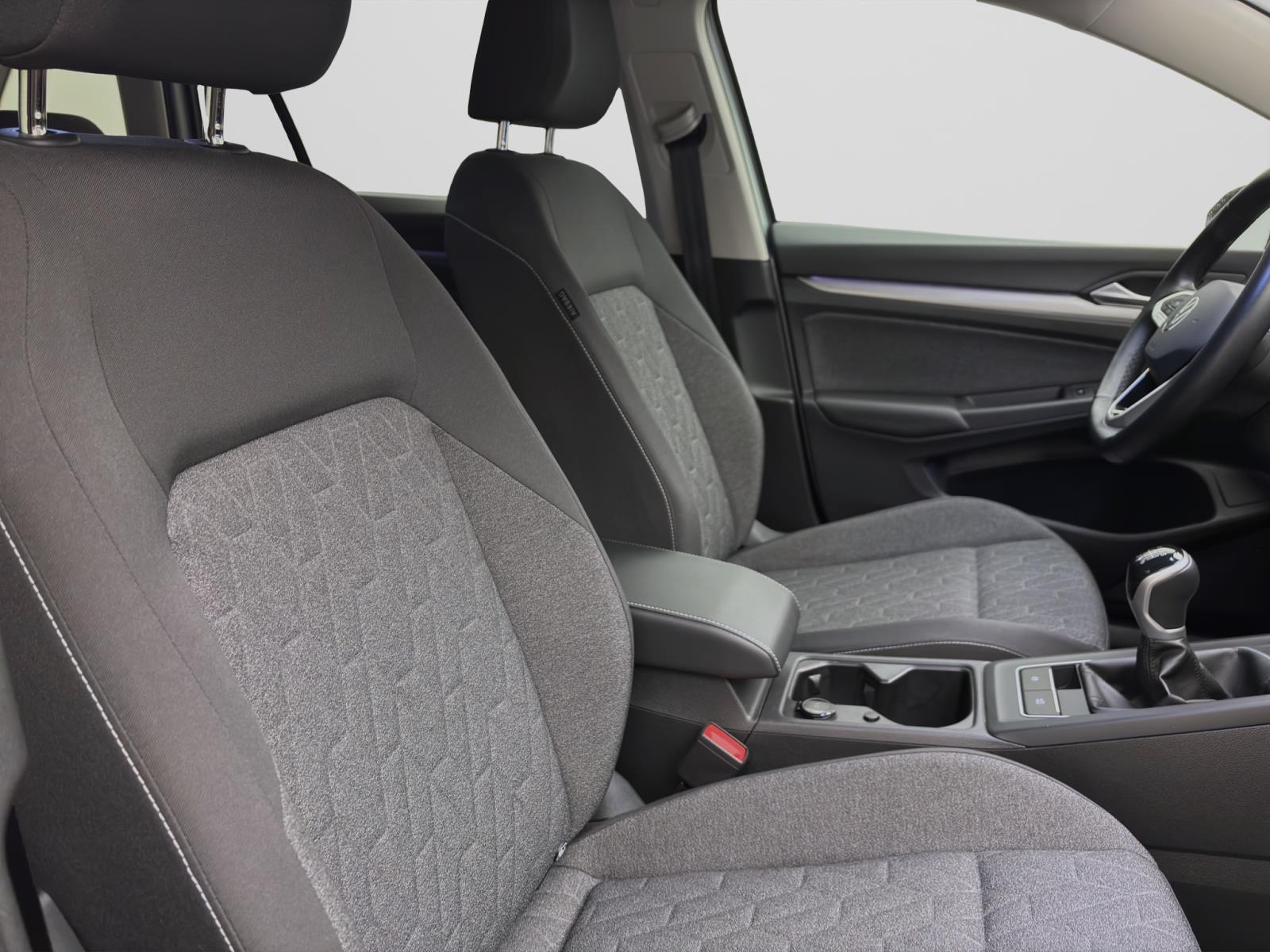Volkswagen Golf Variant 1.0 TSI MOVE NAVI ACC PDC LED