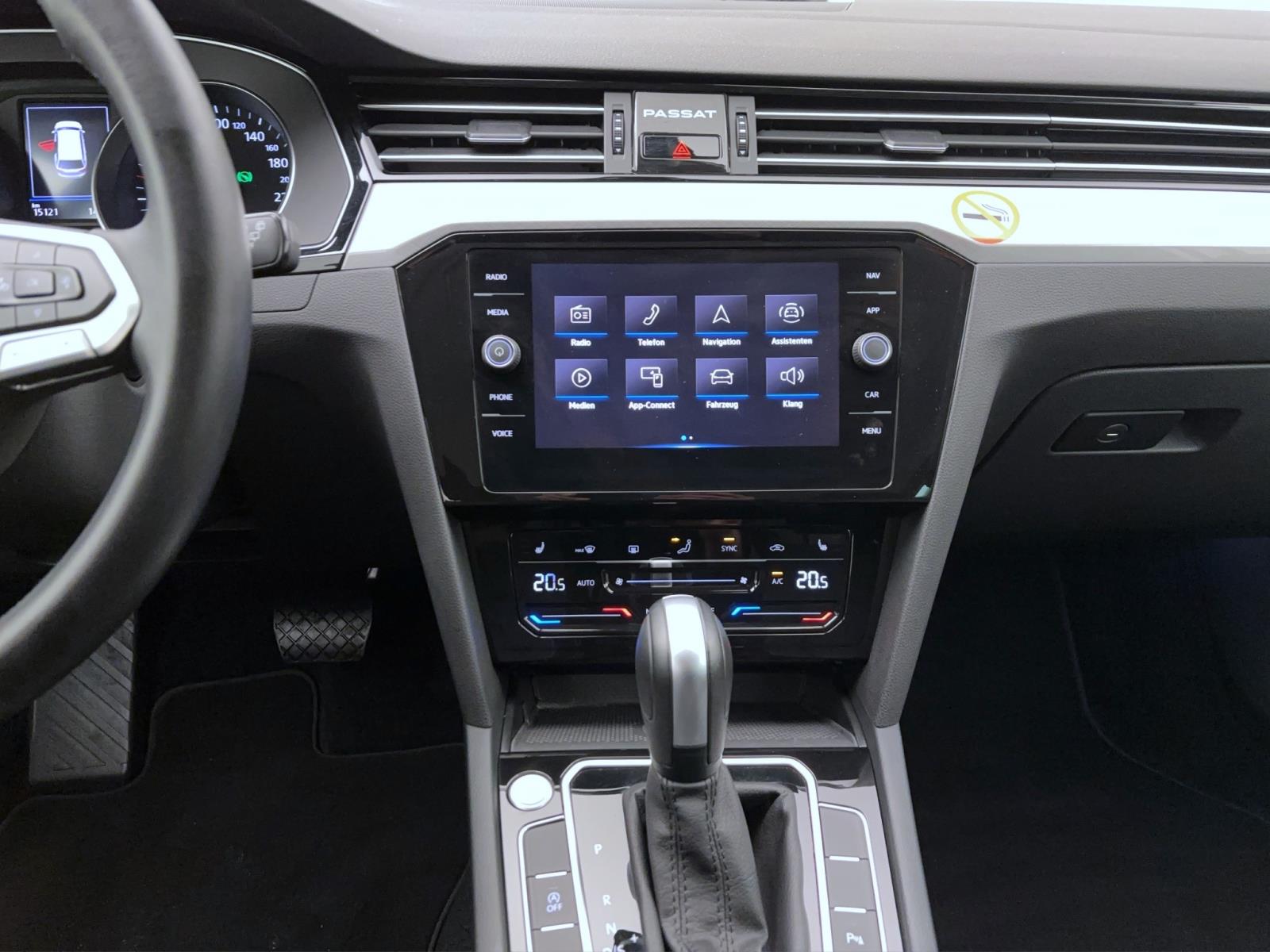 Volkswagen Passat Variant 1.5 TSI DSG BUSINESS NAVI ACC PDC LED