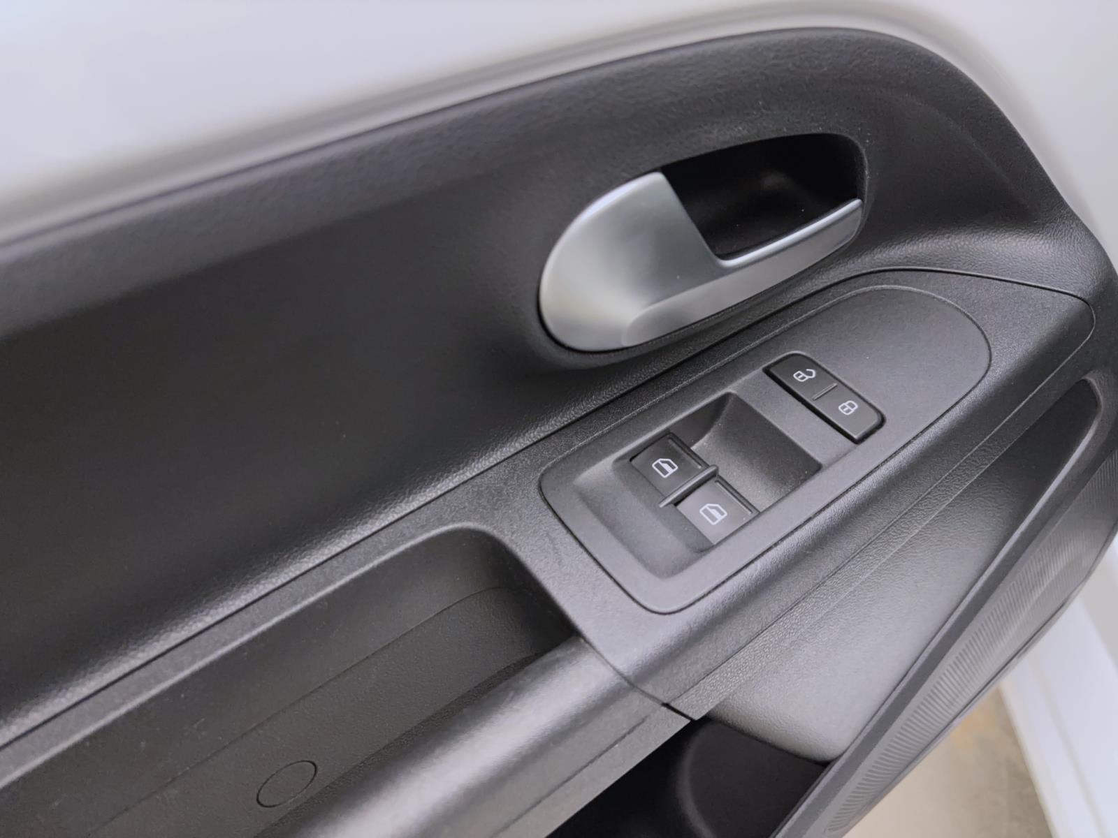 Volkswagen e-up! e-move up! KAMERA PDC GRA DAB+