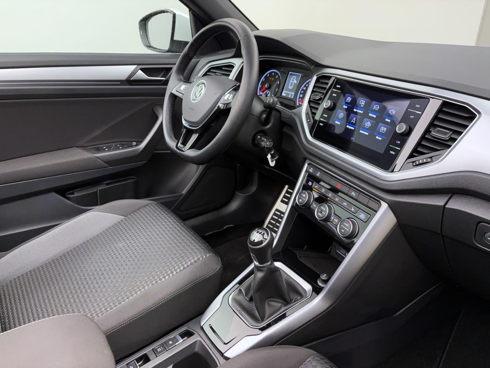 Volkswagen T-Roc Cabriolet 1.0 TSI ACTIVE NAVI PDC SITZHZG LANEASSIST
