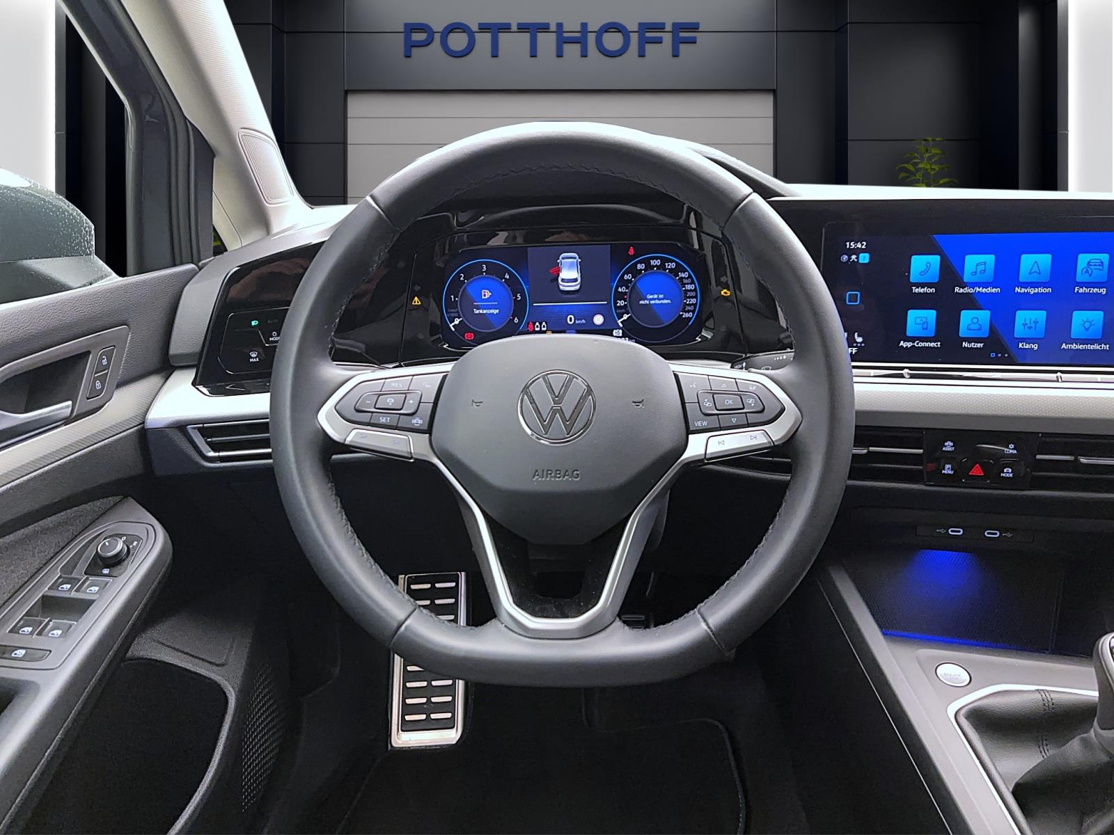Volkswagen Golf 2.0 TDI MOVE NAVI ACC PDC LED SITZHZG