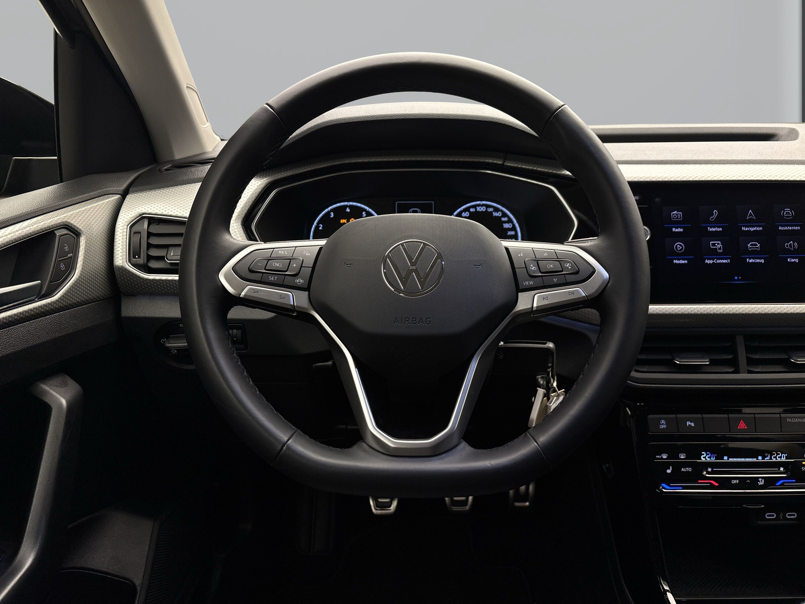 Volkswagen T-Cross 1.0 TSI MOVE NAVI PDC SITZHZG LANEASSIST