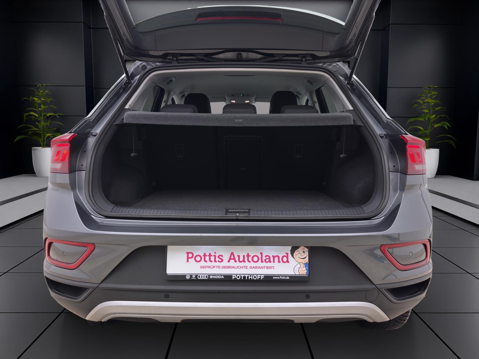 Volkswagen T-Roc 1.0 TSI LIFE NAVI PDC LED SITZHZG