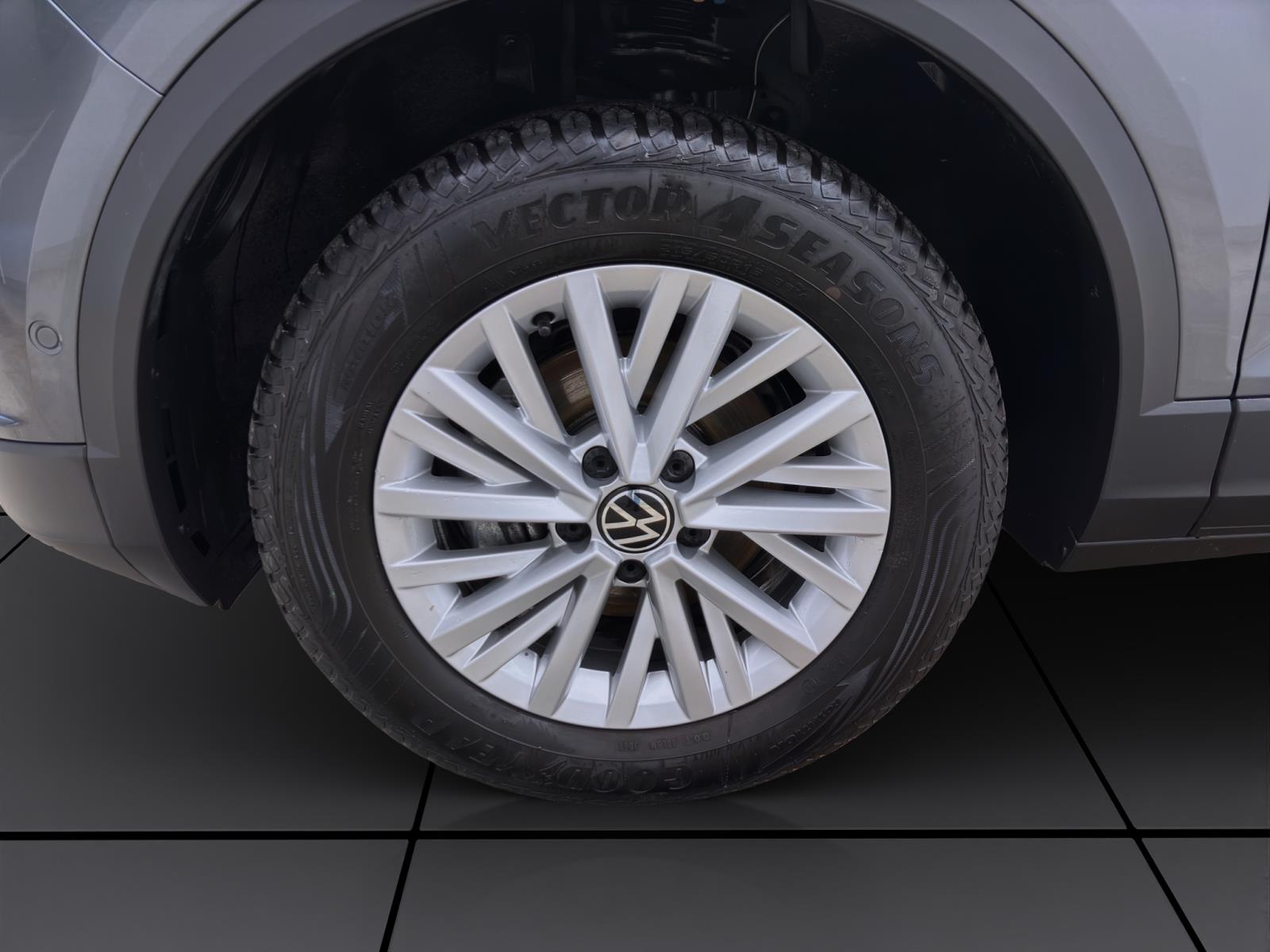 Volkswagen T-Roc 1.0 TSI LIFE NAVI PDC LED SITZHZG