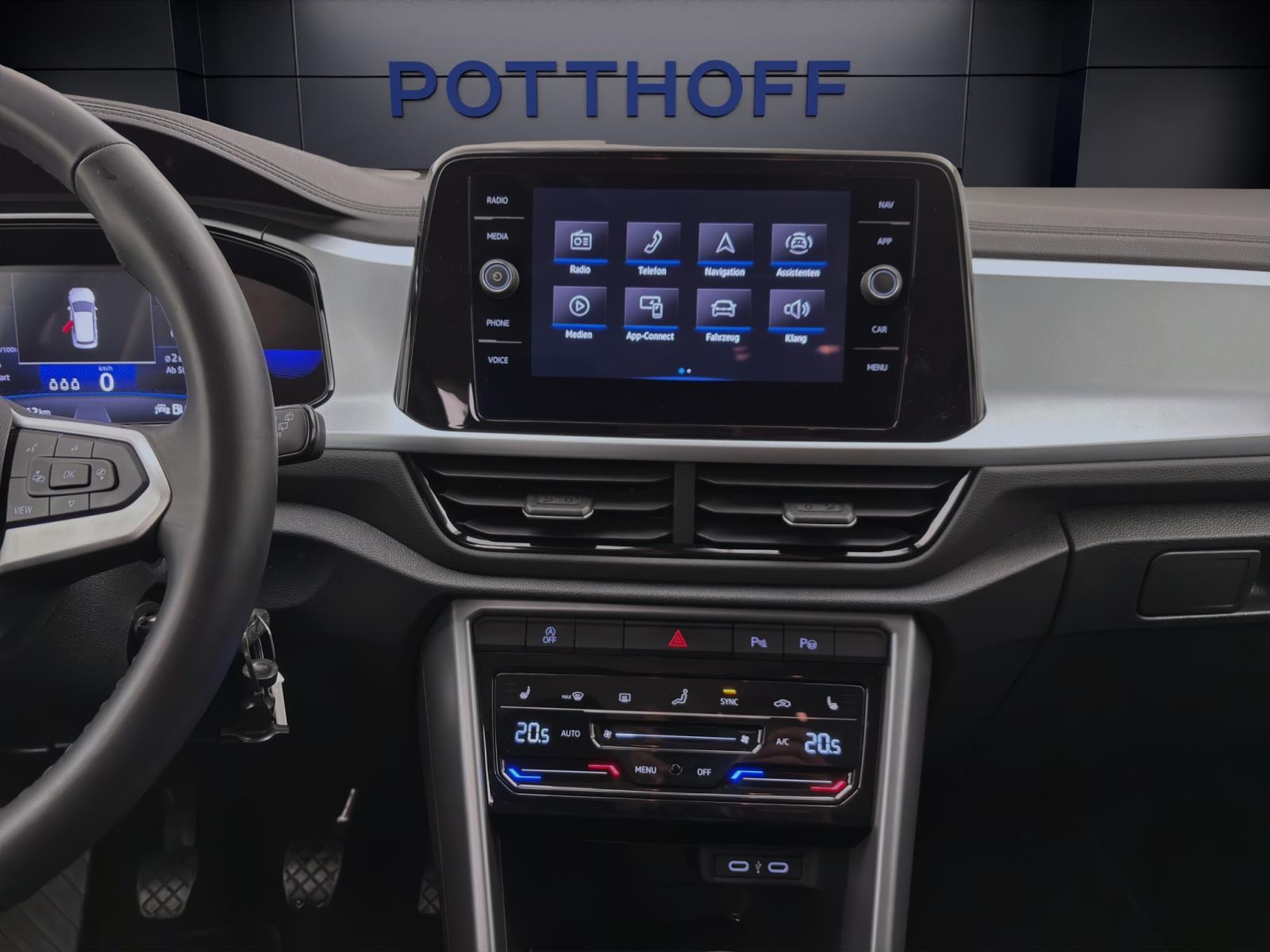 Volkswagen T-Roc 1.0 TSI LIFE NAVI PDC LED SITZHZG