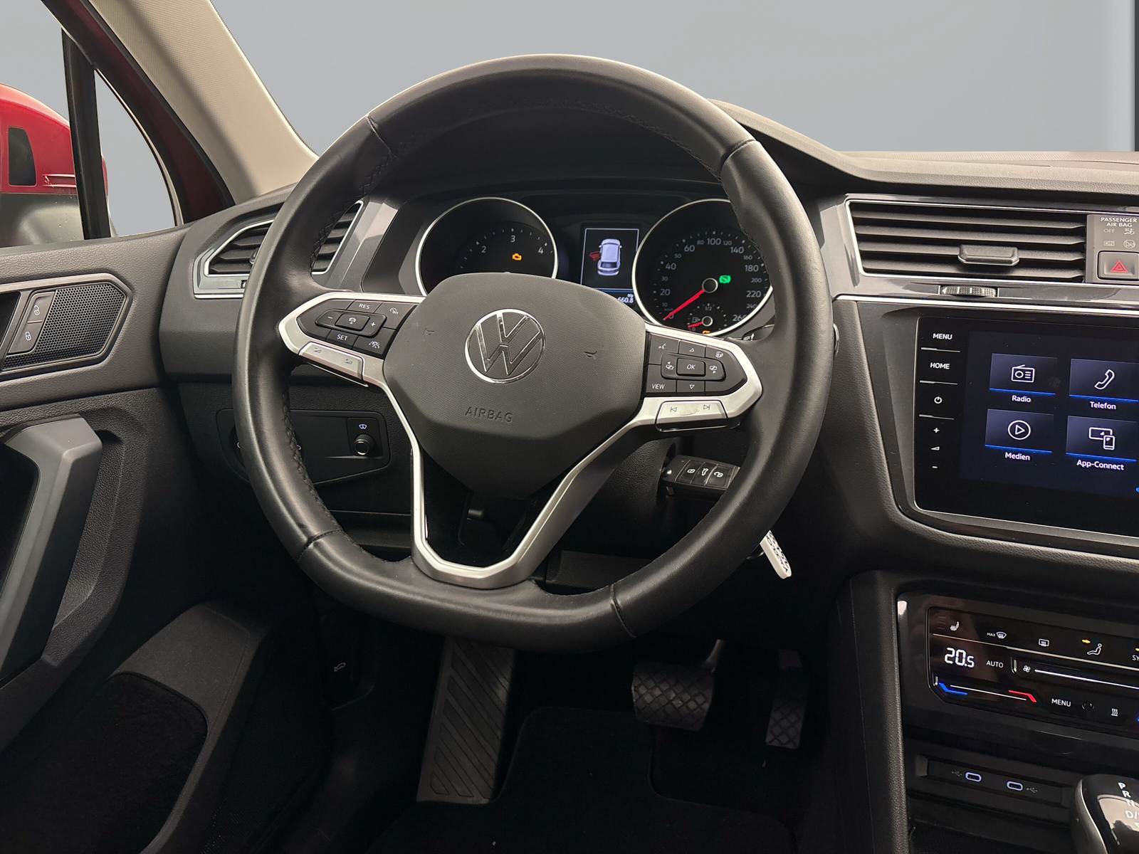 Volkswagen Tiguan 2.0 TDI DSG LIFE STANDHZG NAVI ACC LED
