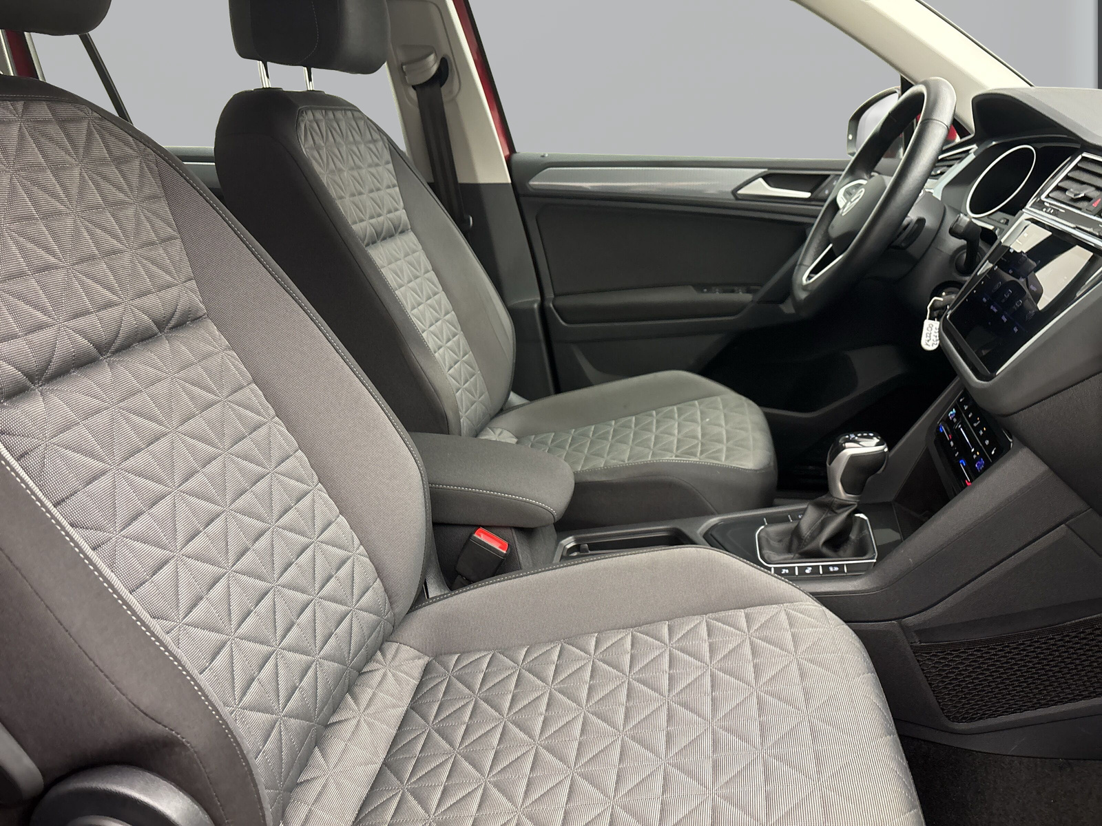 Volkswagen Tiguan 2.0 TDI DSG LIFE STANDHZG NAVI ACC LED