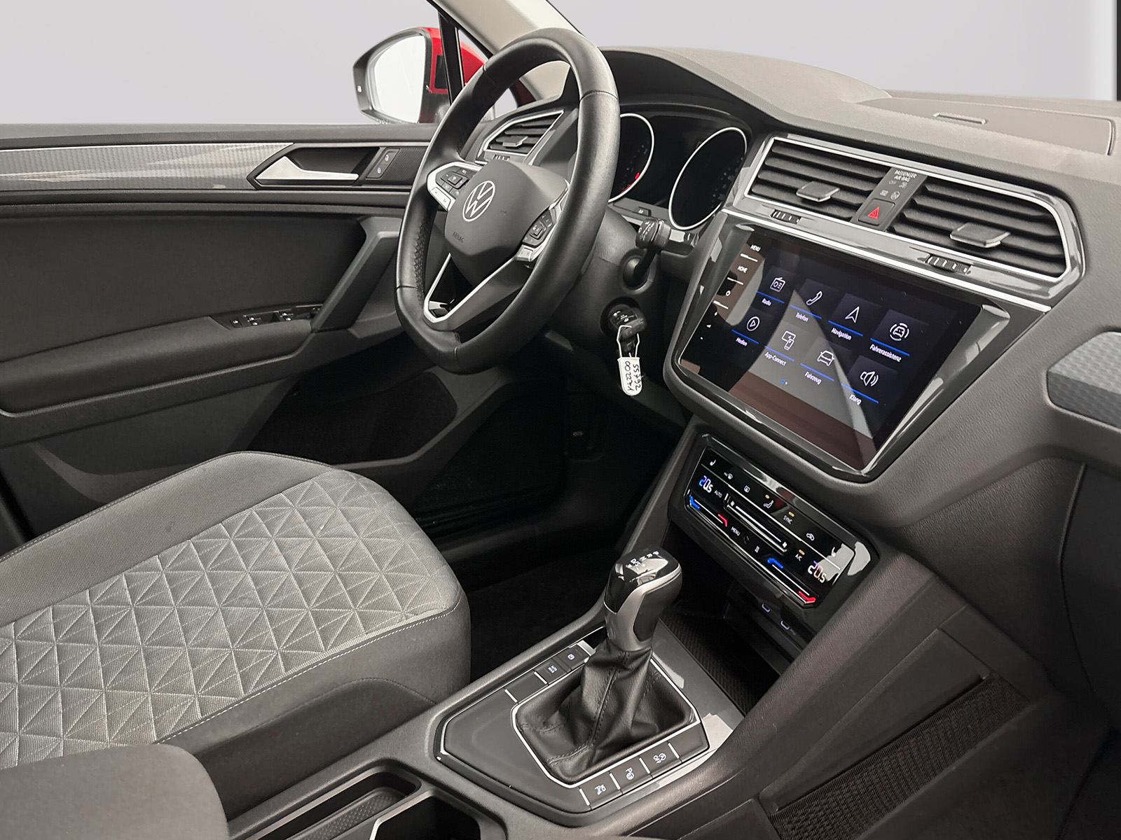 Volkswagen Tiguan 2.0 TDI DSG LIFE STANDHZG NAVI ACC LED