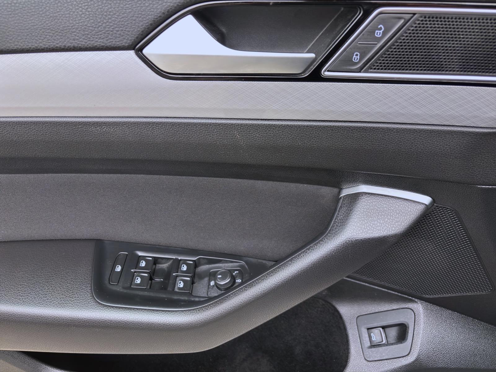 Volkswagen Passat Variant 2.0 TDI Business ACC PDC Kamera LED Navi Sitzhzg