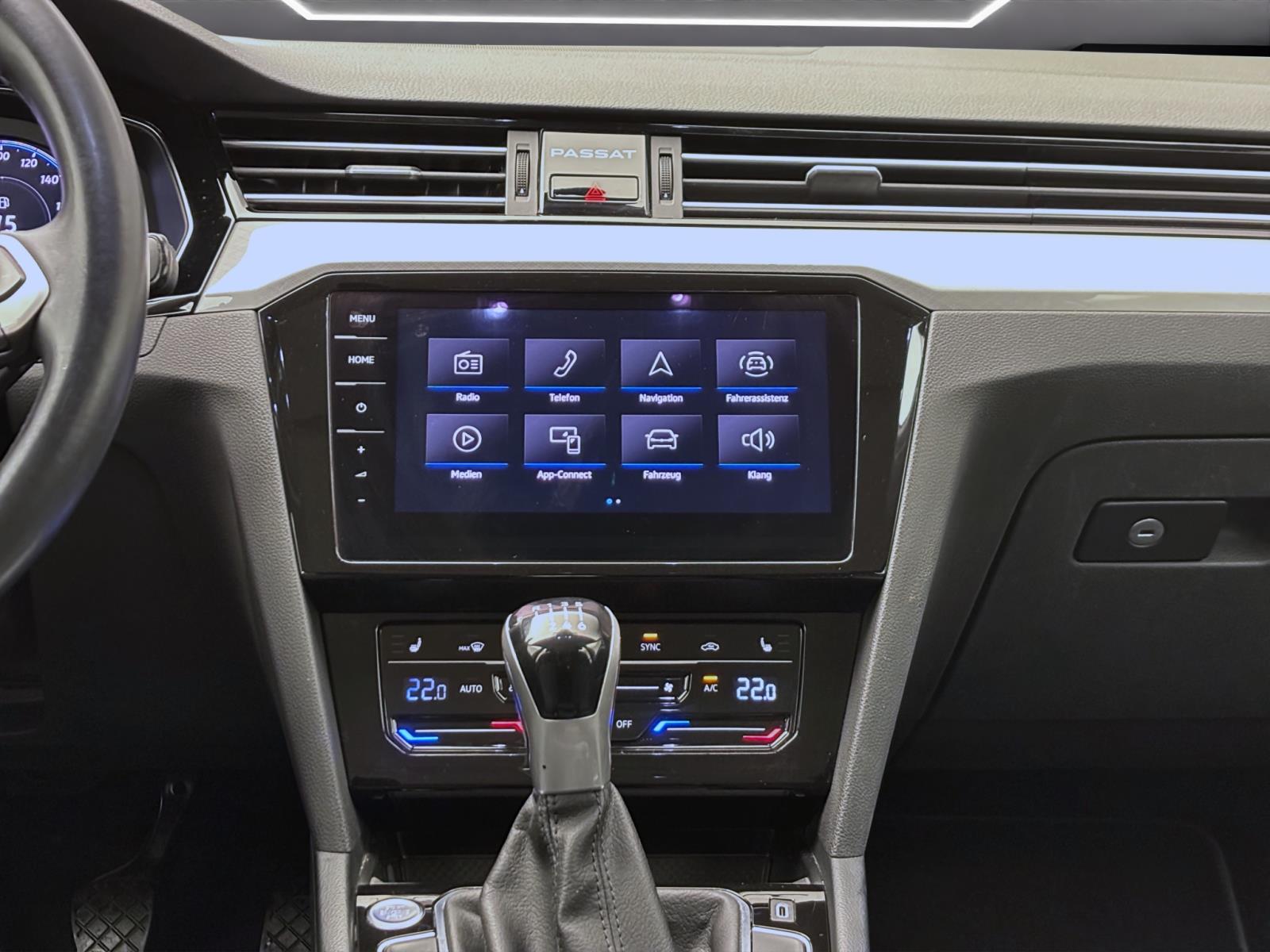 Volkswagen Passat Variant 2.0 TDI Business ACC PDC Kamera LED Navi Sitzhzg