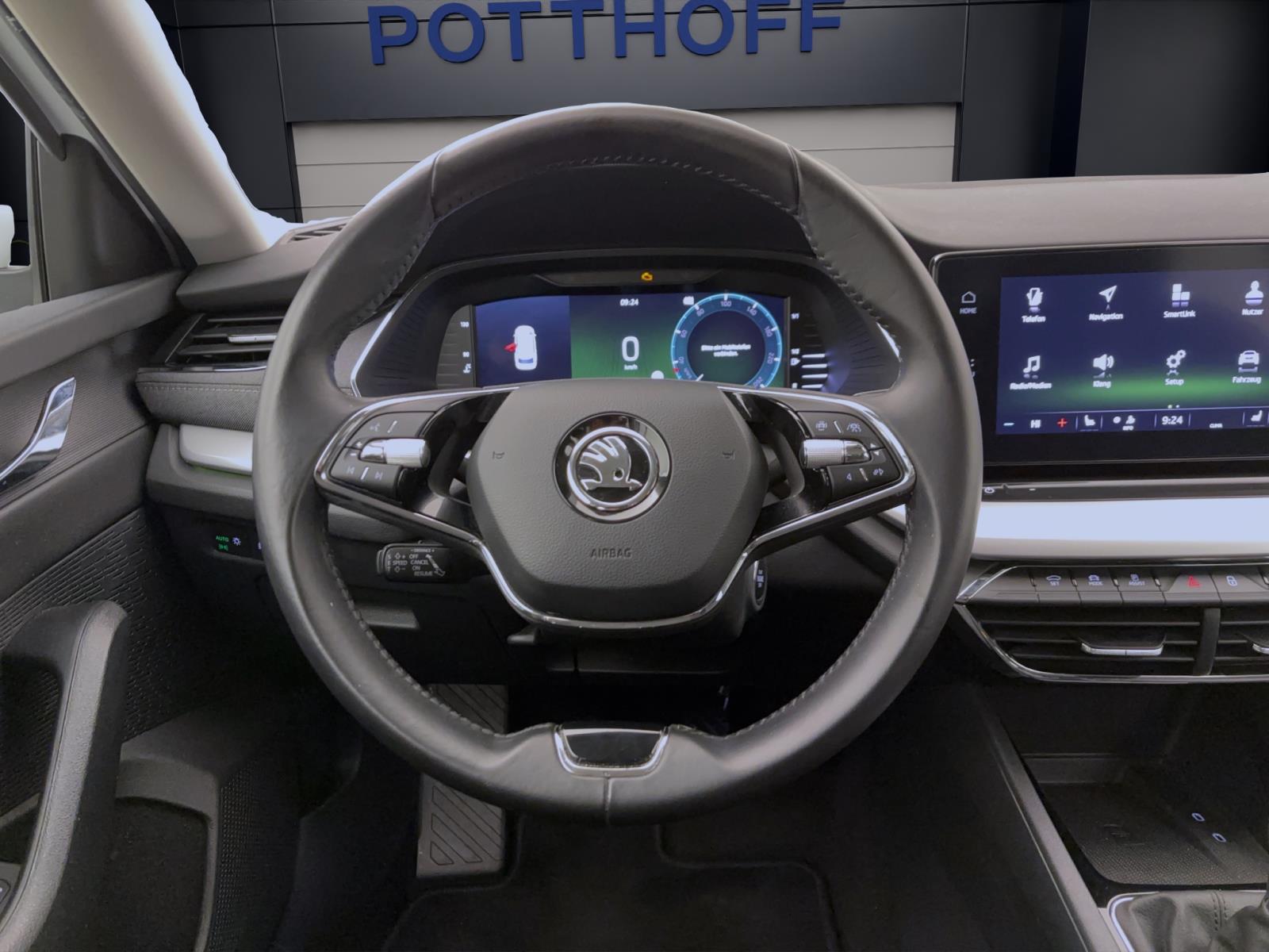 Skoda Octavia Combi 1.5 TSI STYLE NAVI MATRIX ACC HuD