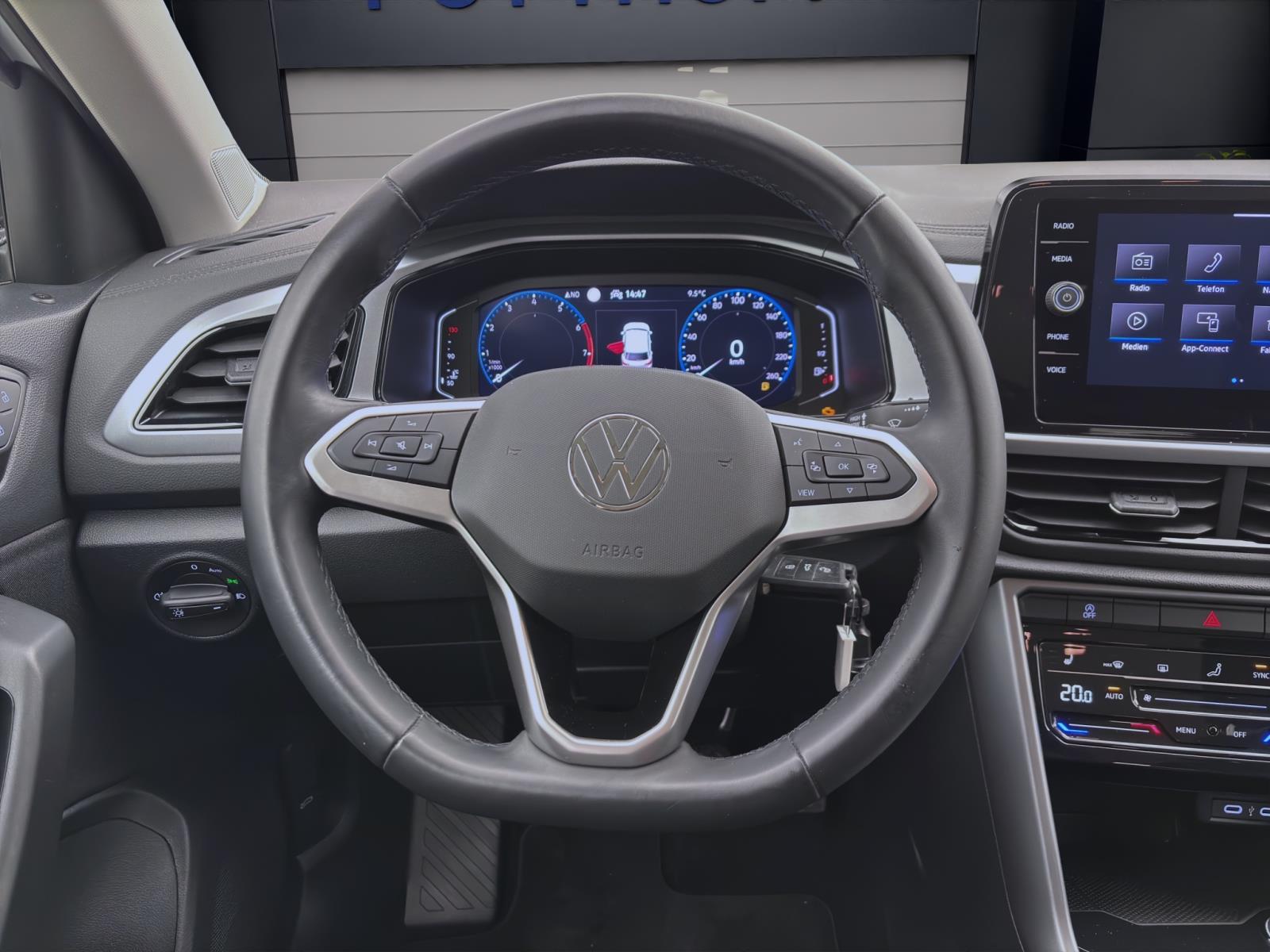 Volkswagen T-Roc 1.0 TSI LIFE NAVI PDC LED SITZHZG