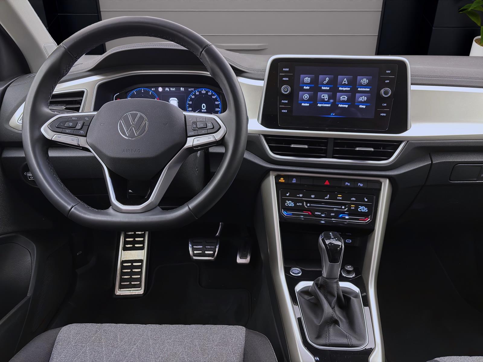 Volkswagen T-Roc 1.5 TSI DSG MOVE NAVI ACC LED IQ.DRIVE
