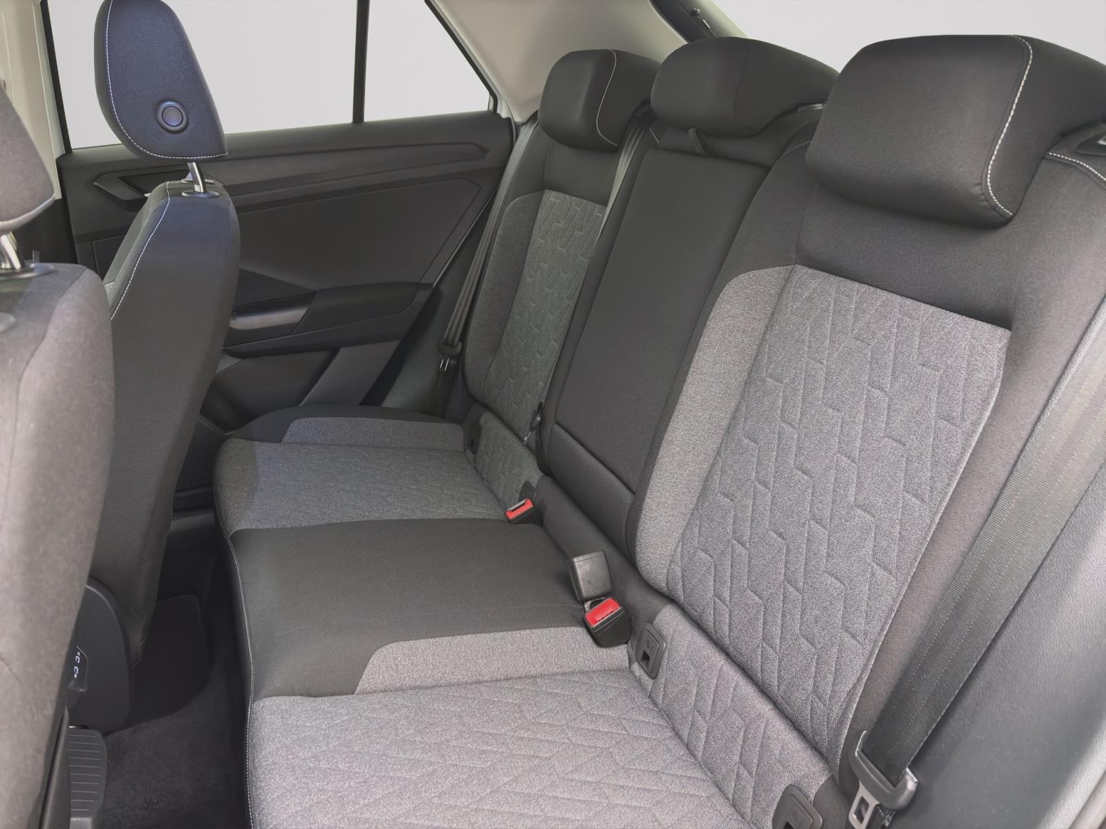 Volkswagen T-Roc 1.5 TSI DSG MOVE NAVI ACC LED IQ.DRIVE
