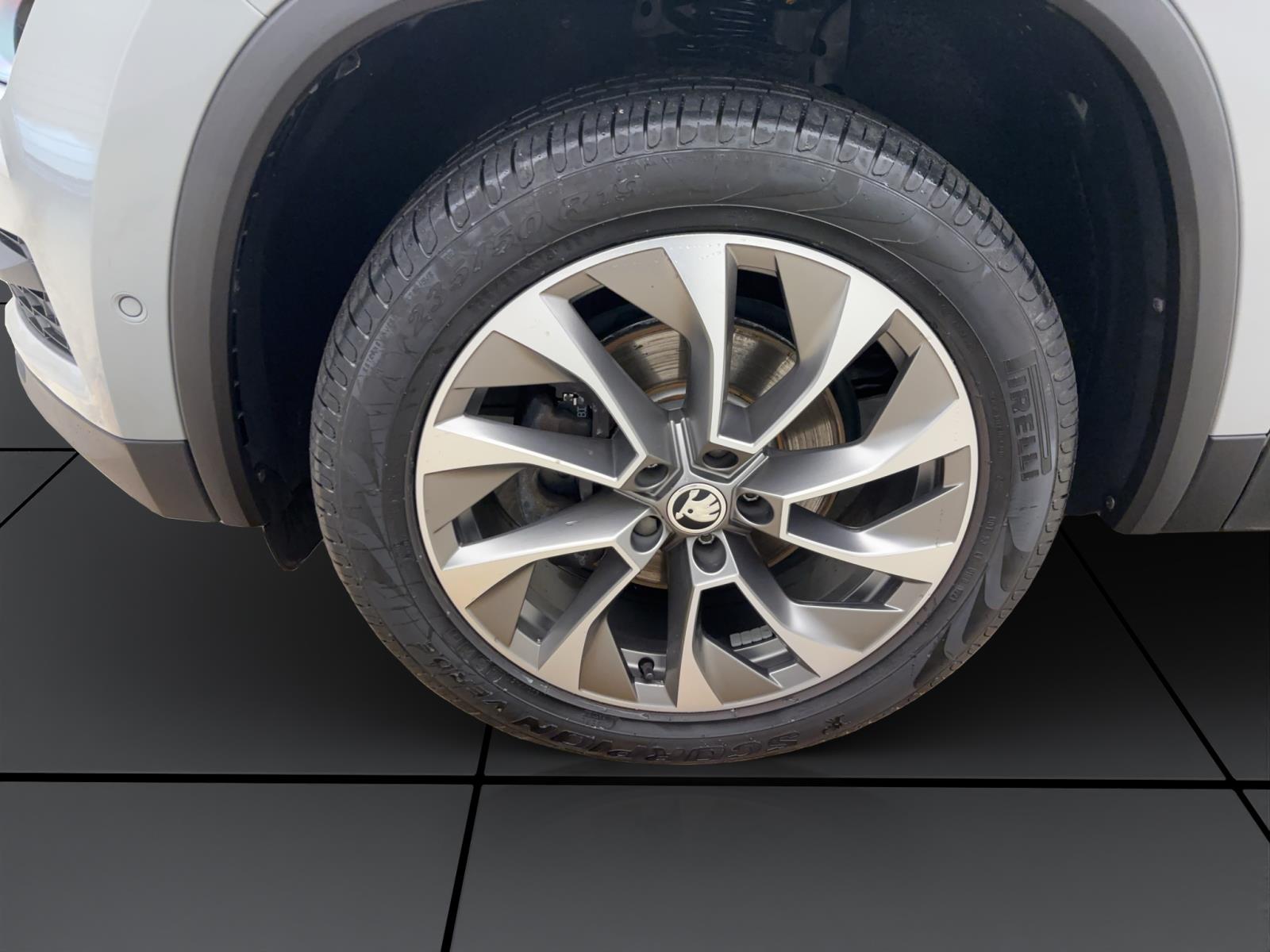 Skoda Kodiaq 2.0 TDI DSG CLEVER PANO AHK NAVI ACC