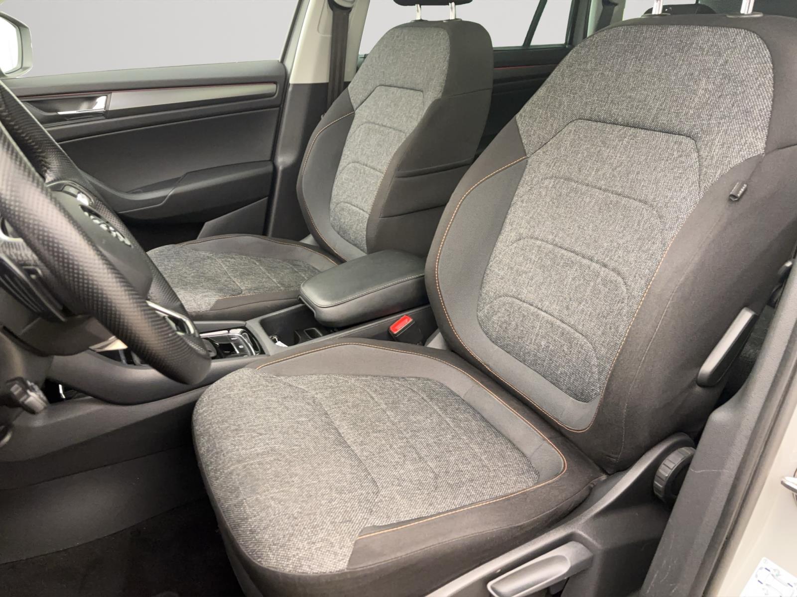Skoda Kodiaq 2.0 TDI DSG CLEVER PANO AHK NAVI ACC
