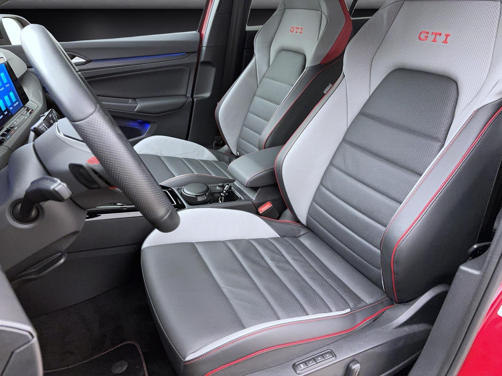 Volkswagen Golf 8 2.0 TSI DSG GTI Clubsport BlackStyle ACC DCC PDC Kamera IQ.Light
