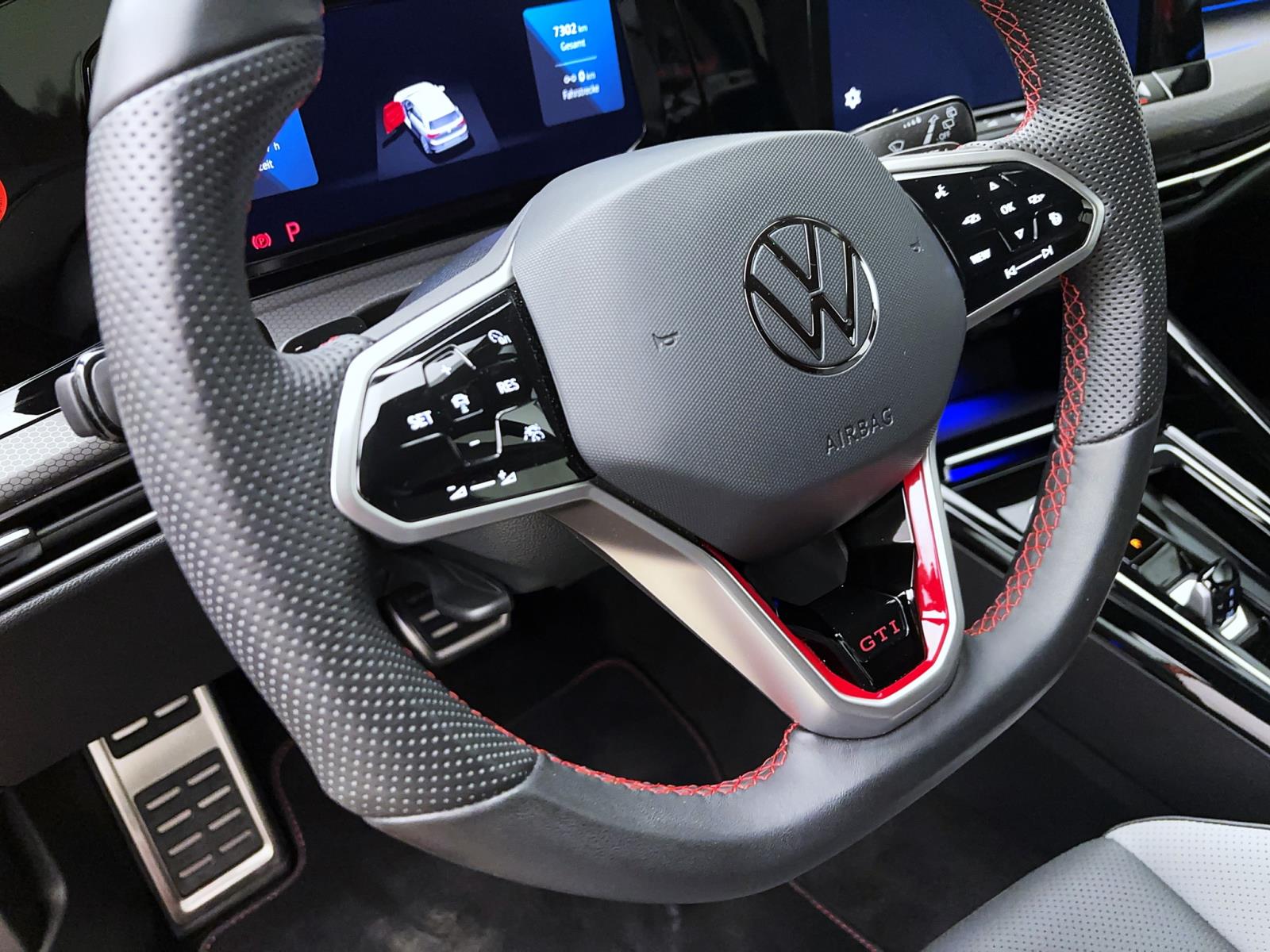 Volkswagen Golf 8 2.0 TSI DSG GTI Clubsport BlackStyle ACC DCC PDC Kamera IQ.Light