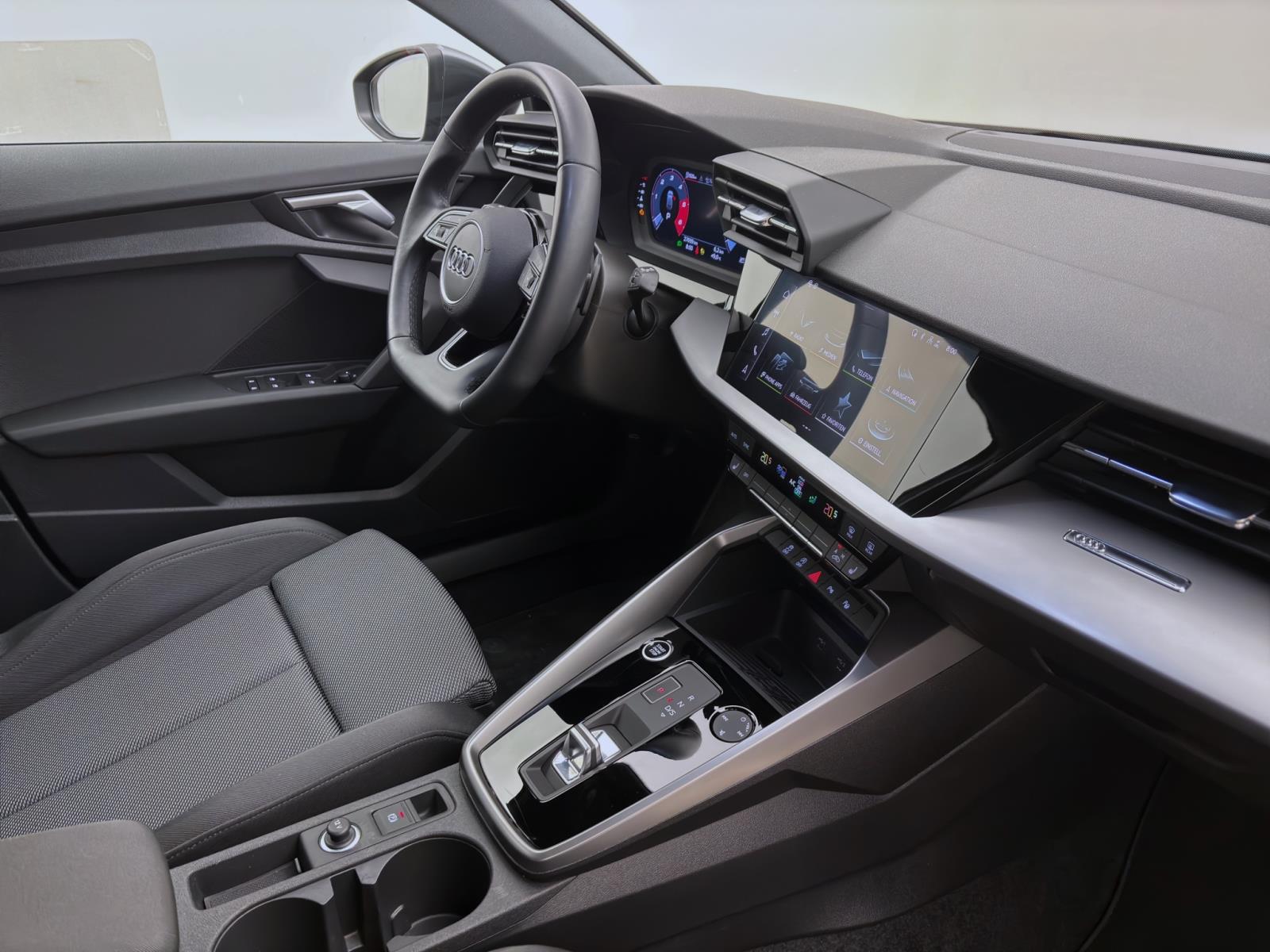 Audi A3 Sportback 35 TDI S line AHK ParkAssist Kamera Navi Sitzhzg Tempo