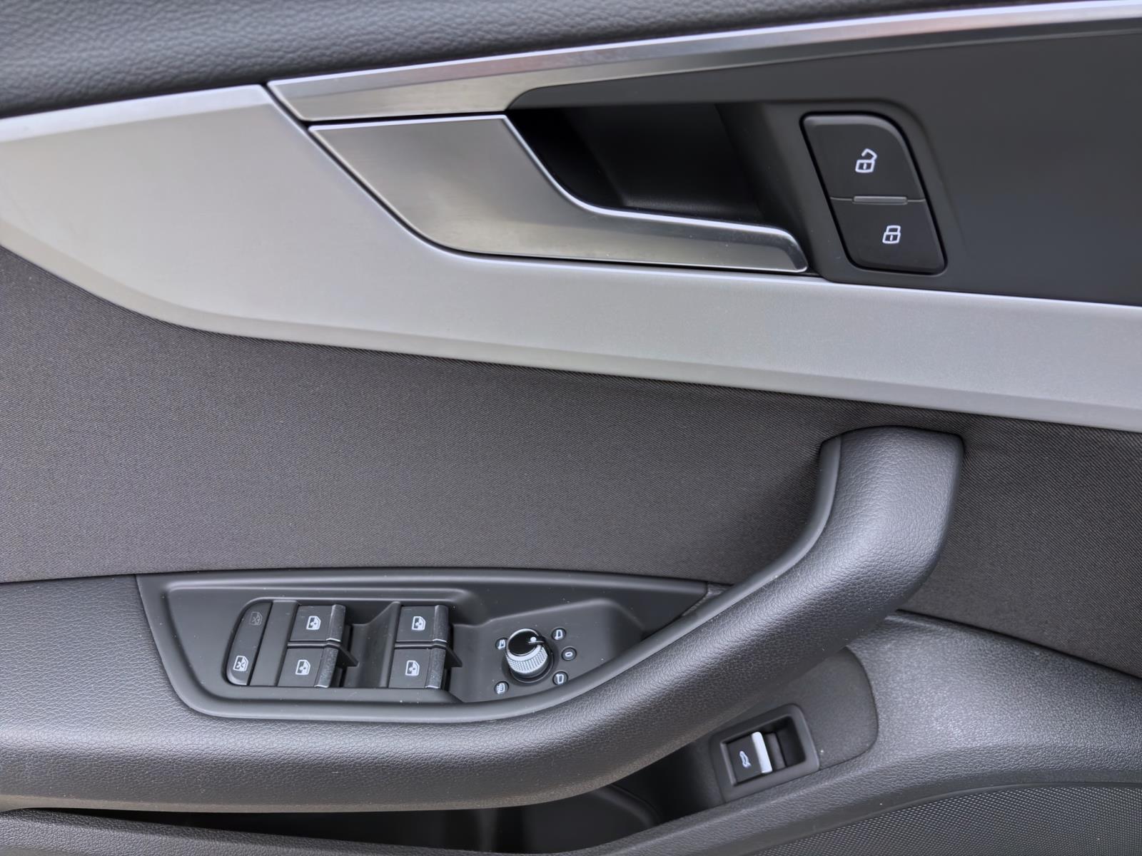 Audi A4 45 TFSI q S line PDC Kamera Navi Sitzhzg Tempo