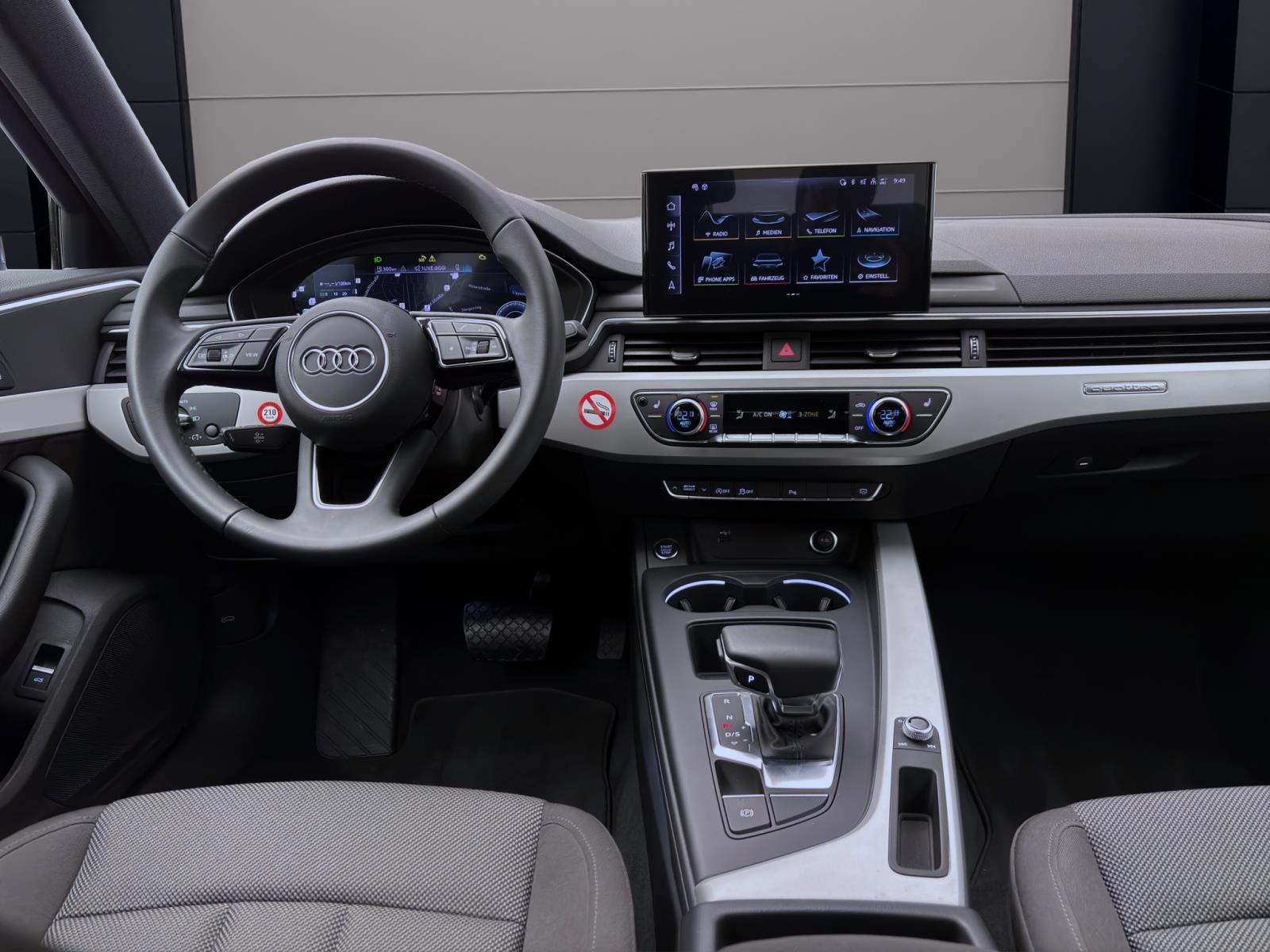 Audi A4 45 TFSI q S line PDC Kamera Navi Sitzhzg Tempo