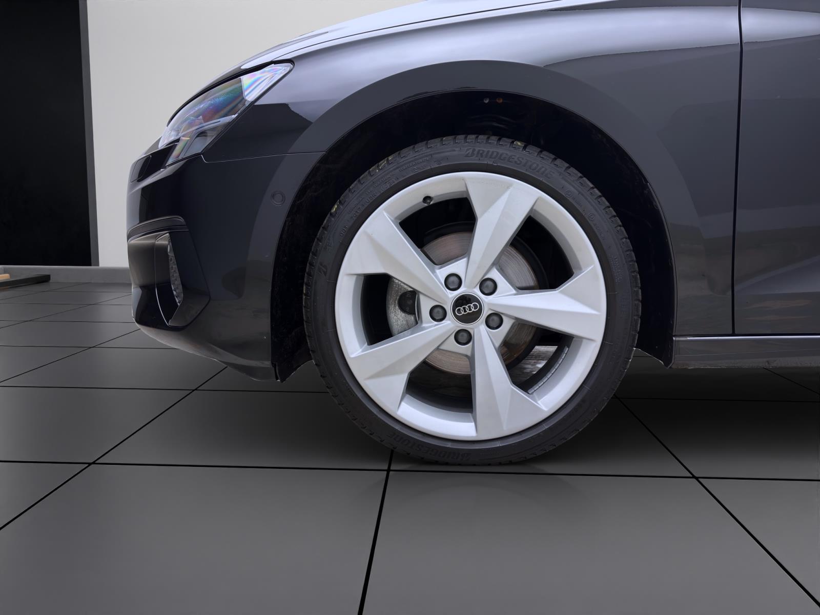 Audi A3 Sportback 30 TDI advanced Black AHK ACC ParkAssist Navi Sitzhzg