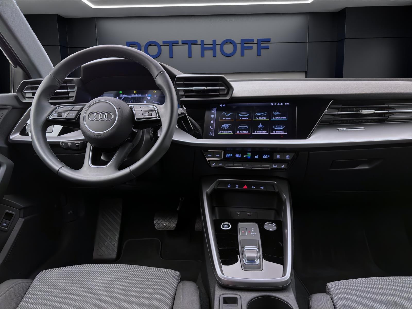 Audi A3 Sportback 30 TDI advanced Black AHK ACC ParkAssist Navi Sitzhzg
